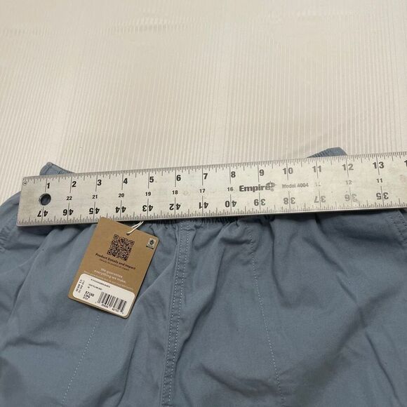 NWT Patagonia Women’s Funhoggers Shorts 4” Light Plume Grey Shorts Size XS New - Picture 3 of 9